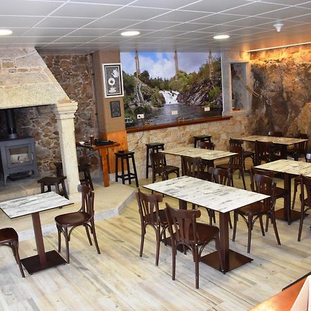 O Cabanel Albergue-Bar Villastose Kültér fotó