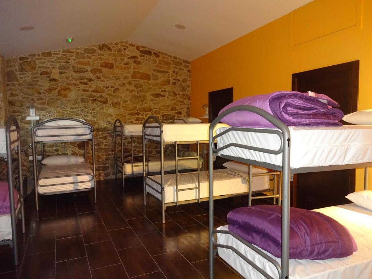 O Cabanel Albergue-Bar Villastose Kültér fotó